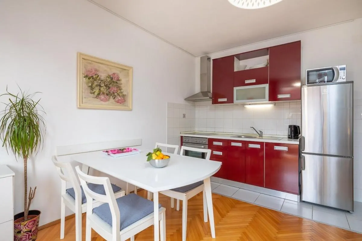 Apartments With Wifi Split - 21345 Croatia