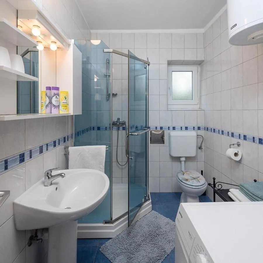 Apartments With Wifi Split - 21345